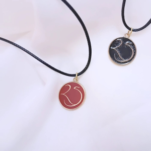 Κολιέ γούρι 2025